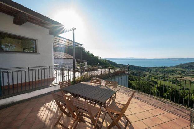 Casa Vacanze Montedoro มอนเตเฟียสโกเน ภายนอก รูปภาพ
