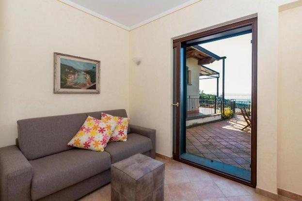 Casa Vacanze Montedoro มอนเตเฟียสโกเน ภายนอก รูปภาพ