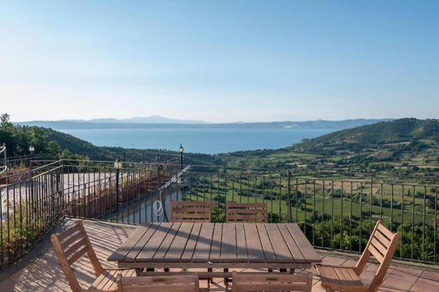 Casa Vacanze Montedoro มอนเตเฟียสโกเน ภายนอก รูปภาพ