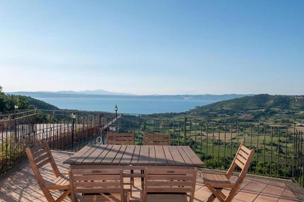 Casa Vacanze Montedoro มอนเตเฟียสโกเน ภายนอก รูปภาพ