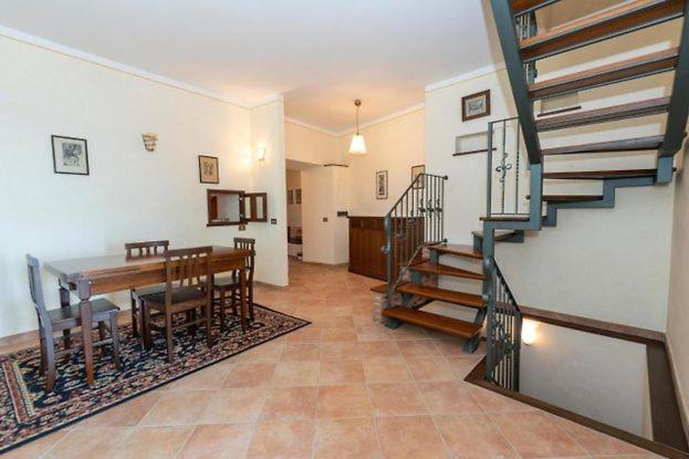 Casa Vacanze Montedoro มอนเตเฟียสโกเน ภายนอก รูปภาพ