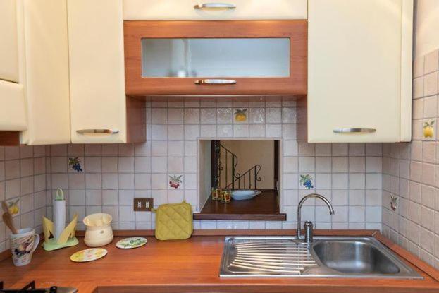 Casa Vacanze Montedoro มอนเตเฟียสโกเน ภายนอก รูปภาพ